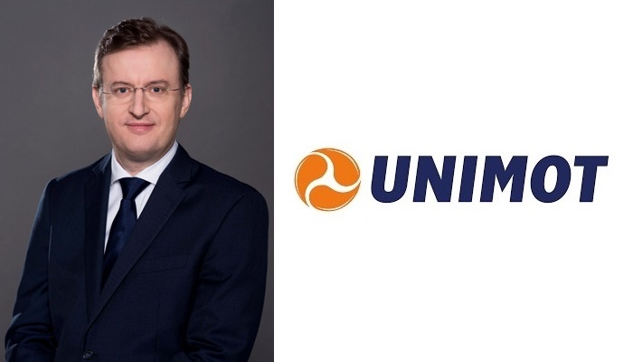 adam,sikorski,unimot, wynagrodzenia, obniżka