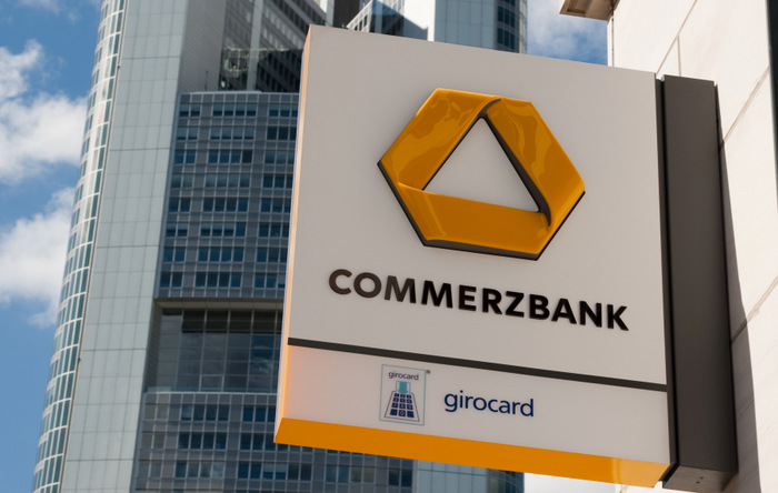 Commerzbank,mbank,sprzedaż,akcje
