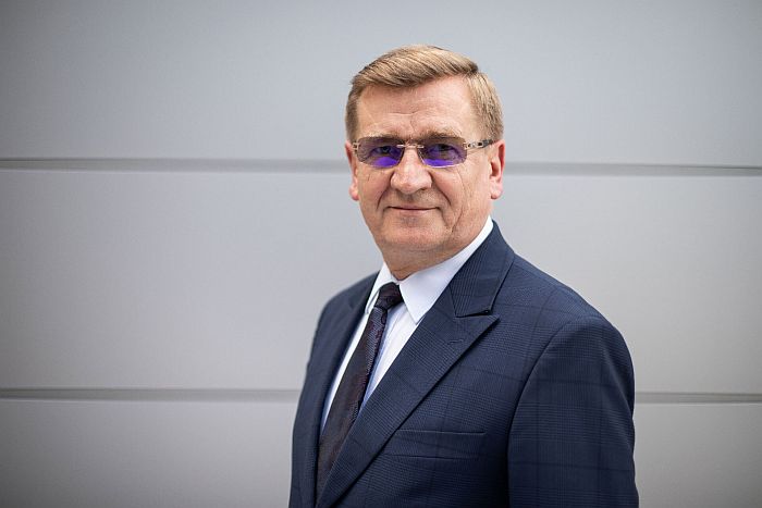 jozef, mokrzycki, mobruk, prezes, akcje,