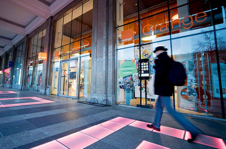 orange, wyniki, telekom, 2022, zysk, prognoza