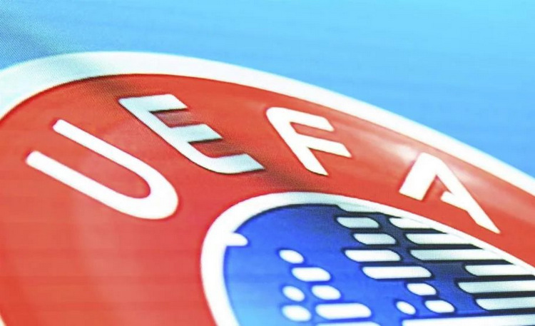 datawalk, uefa, akcje, informatyka,