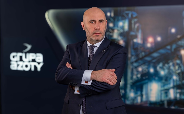 grupa, azoty