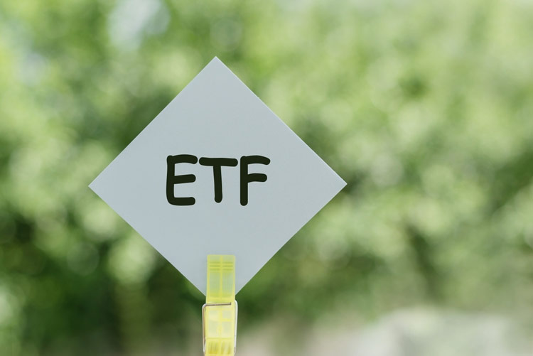 Niemal co trzeci ETF pobił swój benchmark