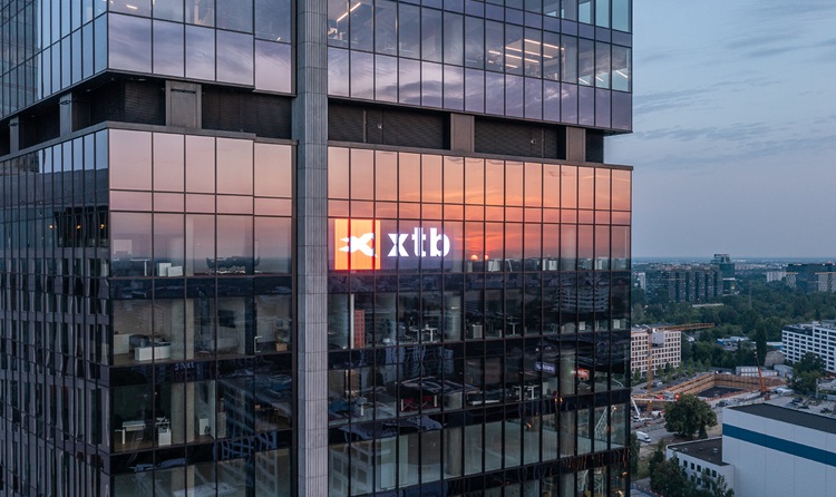 XTB, podsumowało, II, kwartał, Z, dużej, chmury, tylko, 216, mln, zł, zysku, netto