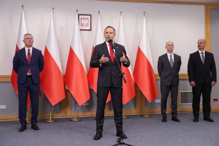 Prezydent, Nawrocki, zapowiada, rozmowy, z, rządem, o, inwestycjach, i, finansach, publicznych,