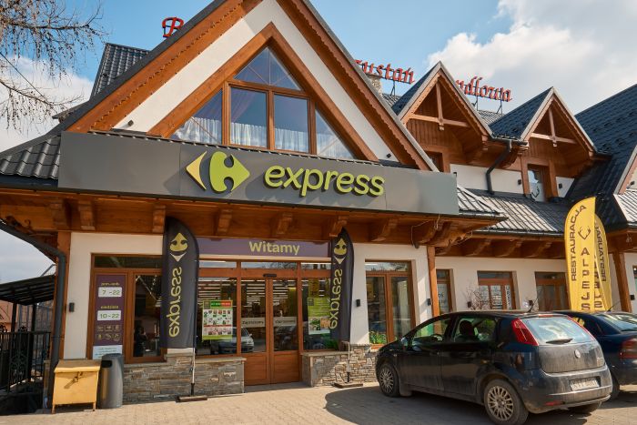Carrefour, rozważa, sprzedaż, niemal, całego, biznesu, Polsce