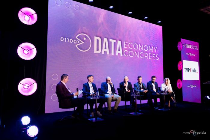 Praktyczne wdrożenia AI i zarządzanie danymi w centrum kongresu Data Economy Congress
